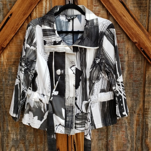 Berek Black & White Floral Jacket Large - Picture 1 of 8
